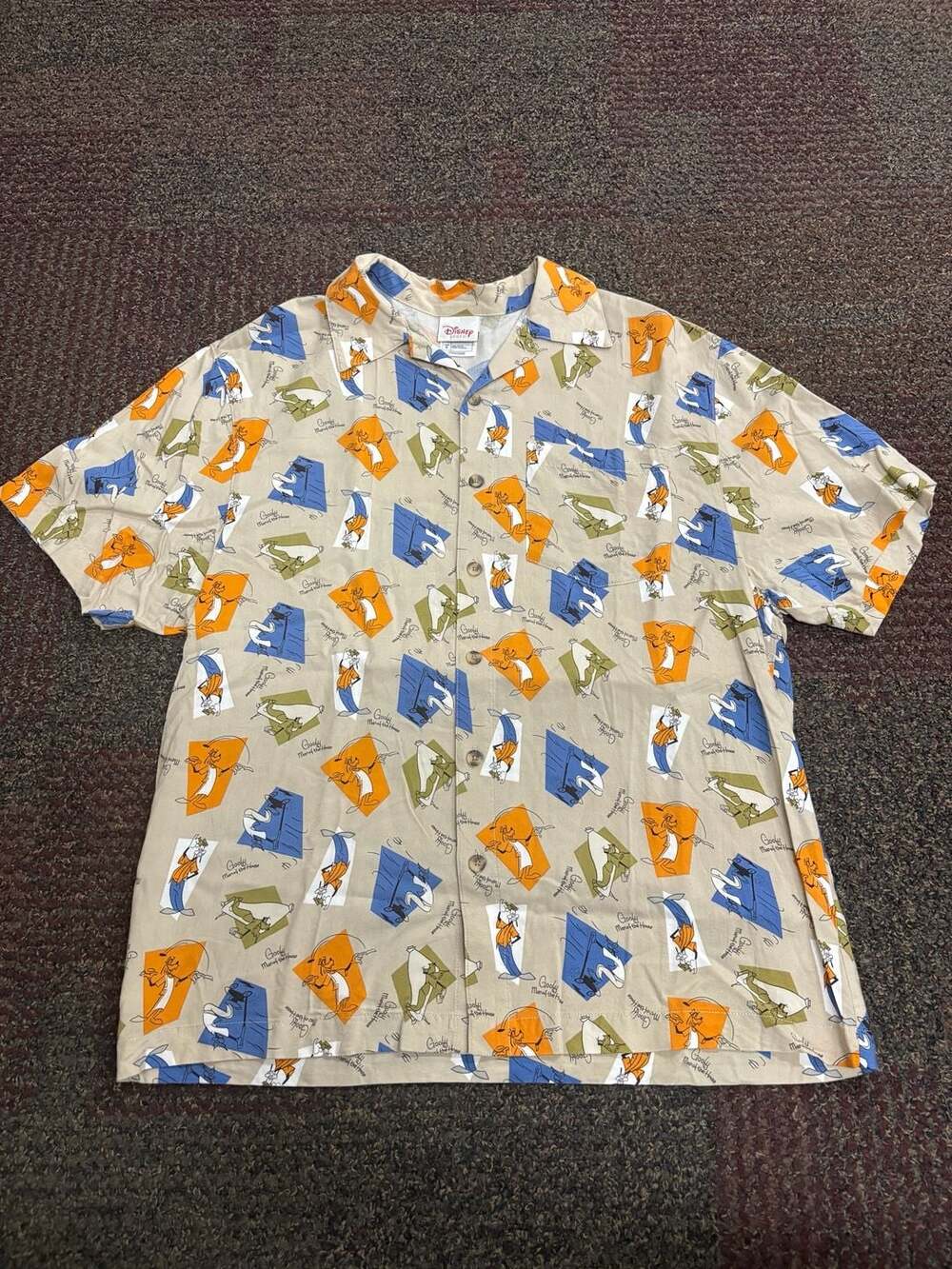 Vintage Disney Store Goofy Man of the House Rayon Button Up Hawaiian Shirt